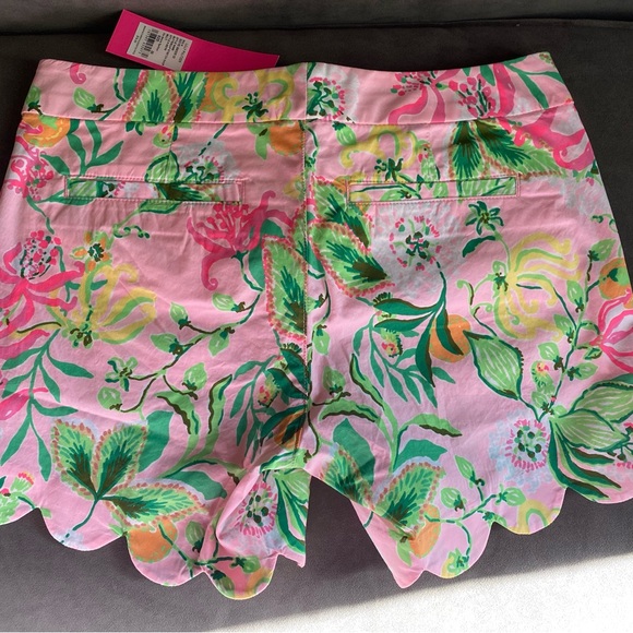 Lilly Pulitzer NWT Size 00 Buttercup Stretch Shorts in Via Amore Spritzer - Picture 2 of 5